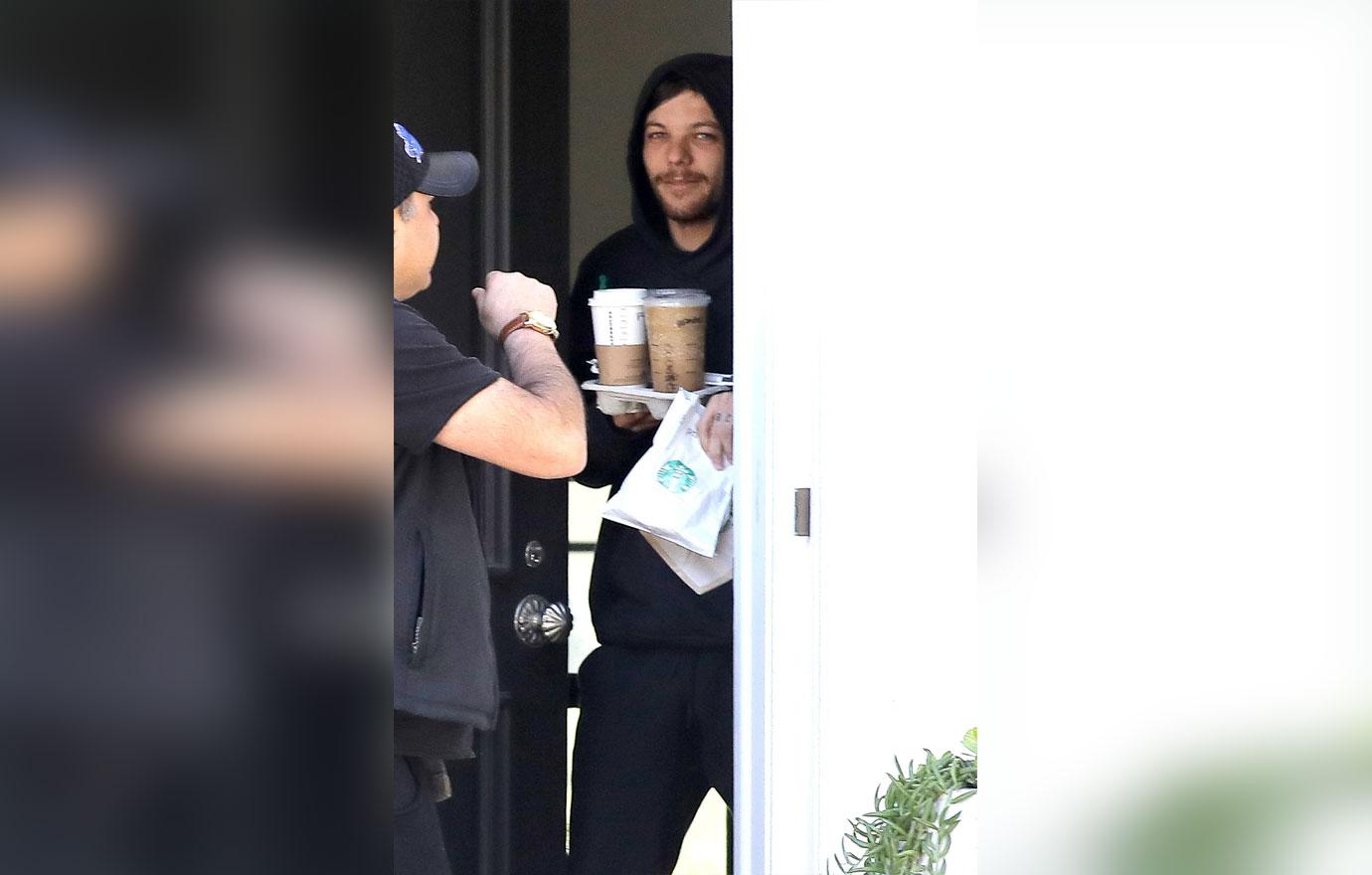 Louis Tomlinson Arrest Lax Fight Paparazzi Girl Hiding Coffee