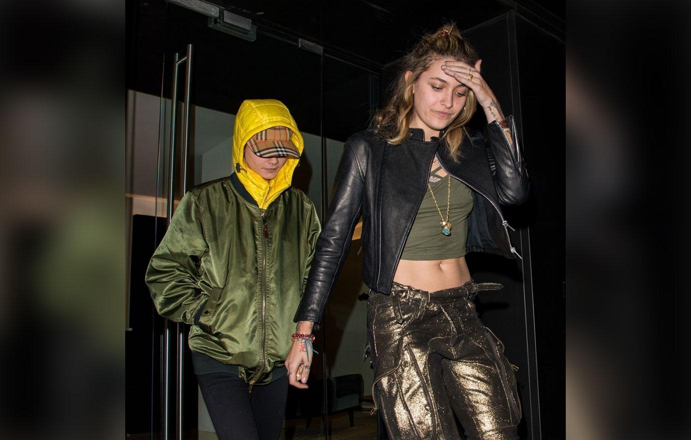 //paris jackson lesbian cara delevingne pda hold hands