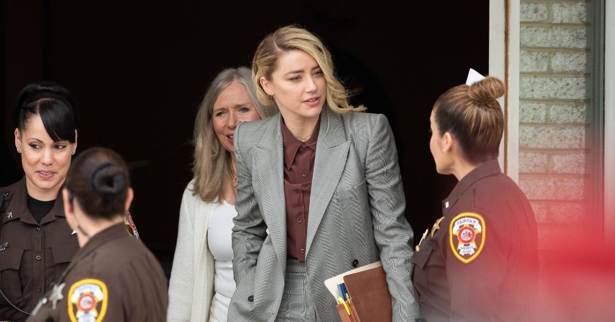 amber heard rushes out leaves court after jury verdict johnny depp