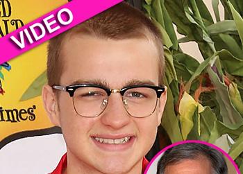 //les moonves angus banner wenn