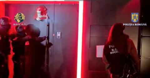 andrew tate arrested villa raided police pp