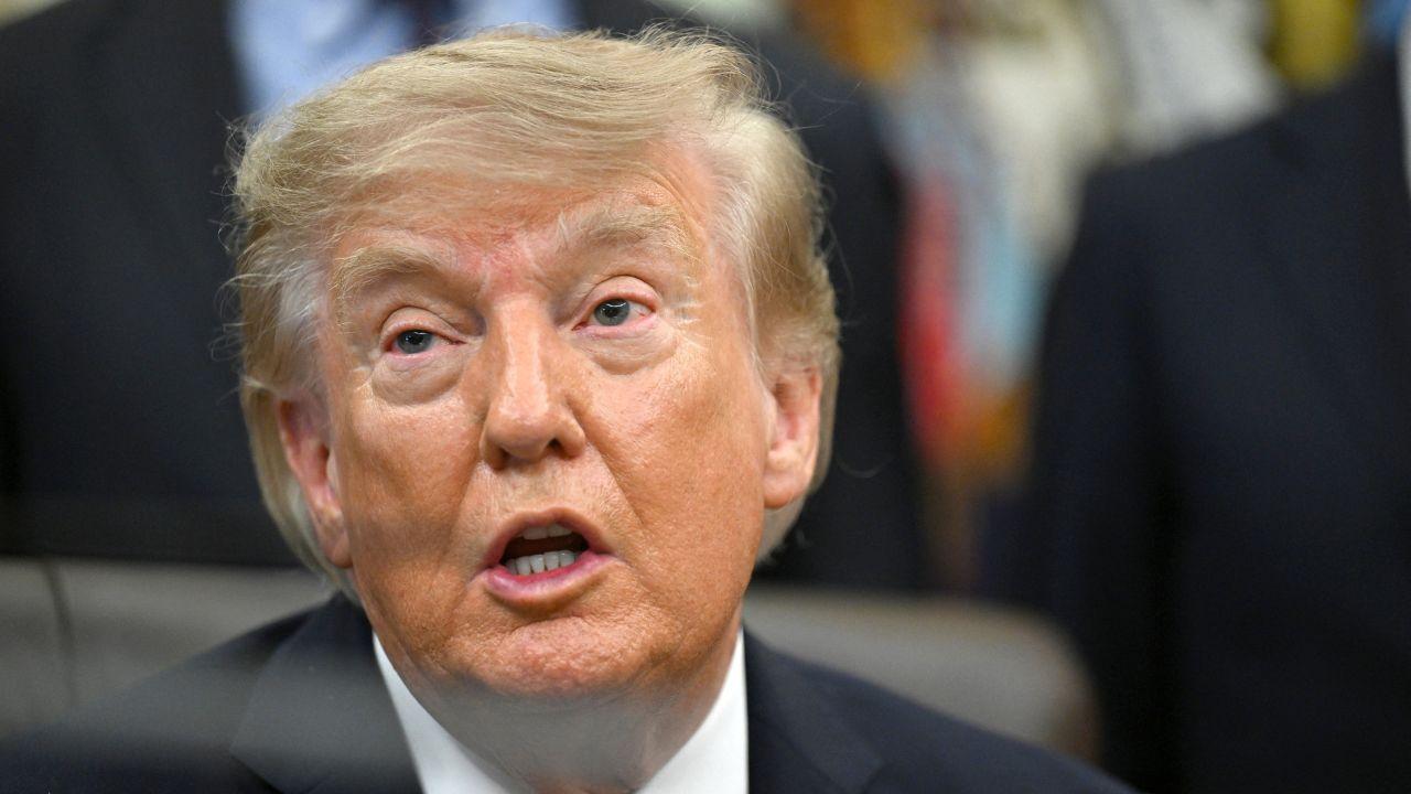 image of Donald Trump has repeatedly denied wearing a wig.