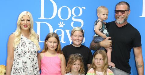 Tori Spelling Dean McDermott Smiling With Their Children