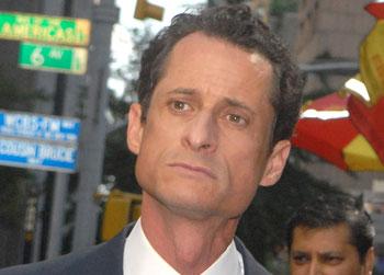 //hot_water_weiner_ _splashnews