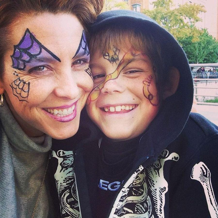 Bloomberg TV Anchor Stephanie Ruhle & Family Dominate Halloween Year