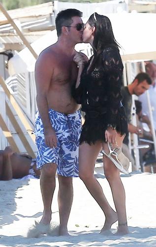 Simon Cowell & Lauren Silverman Soak Up The Sun And See A LOT Of Skin