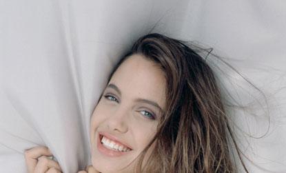 //angelina jolie teen