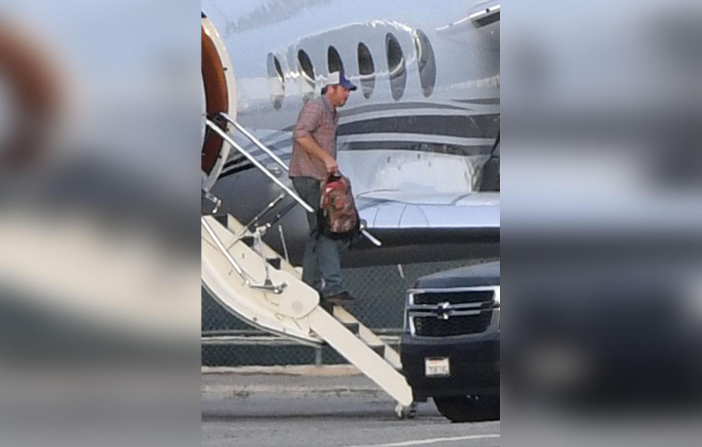 Gwen Stefani Blake Shelton Fly On Private Jet Before Easter