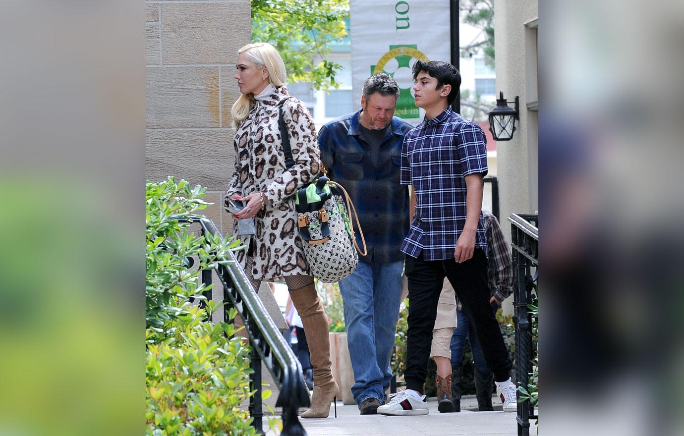 Gwen Stefani Packing On Pounds In Hopes Of Getting Pregnant Leopard print coat