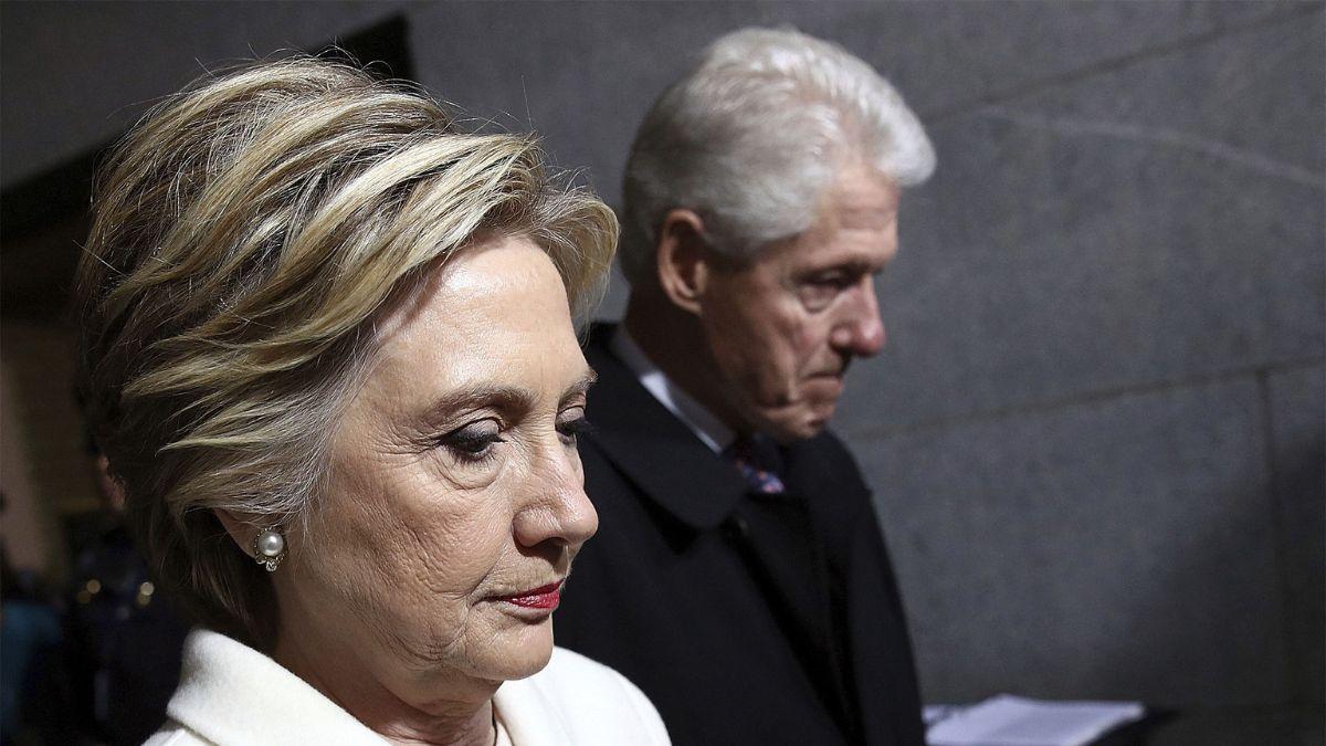 A photo of Bill and Hillary Clinton