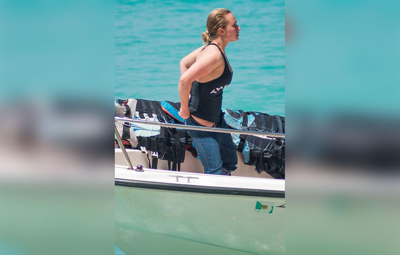 //Hayden Panettiere family vacation barbados photos