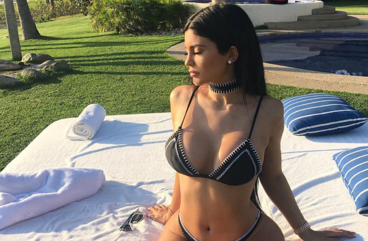 Kylie jenner nude swimsuit photoshoot leaked