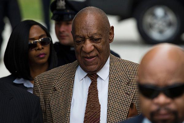 bill cosby sexual assault case blind defense trial pretrial arrival pics