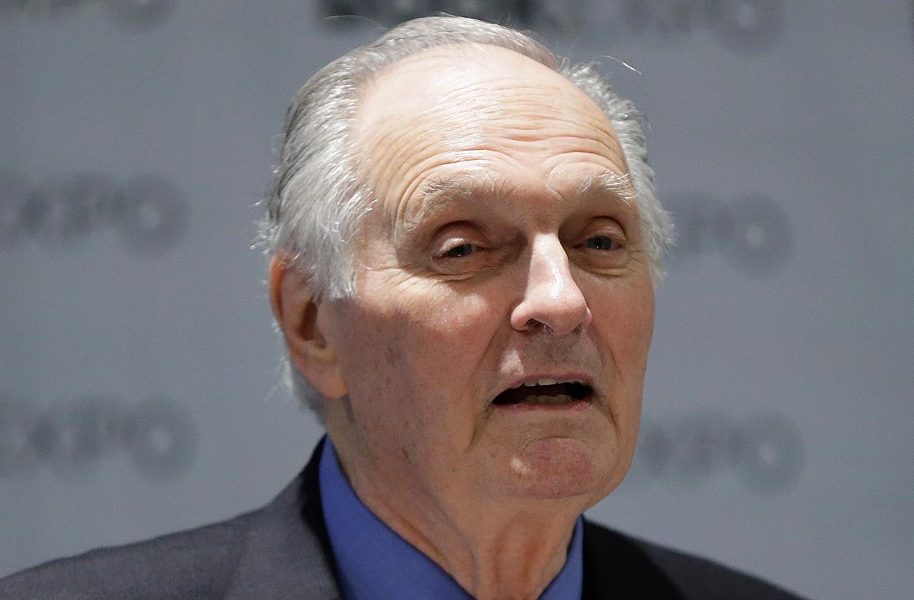 Actor Alan Alda reveals Parkinson's diagnosis