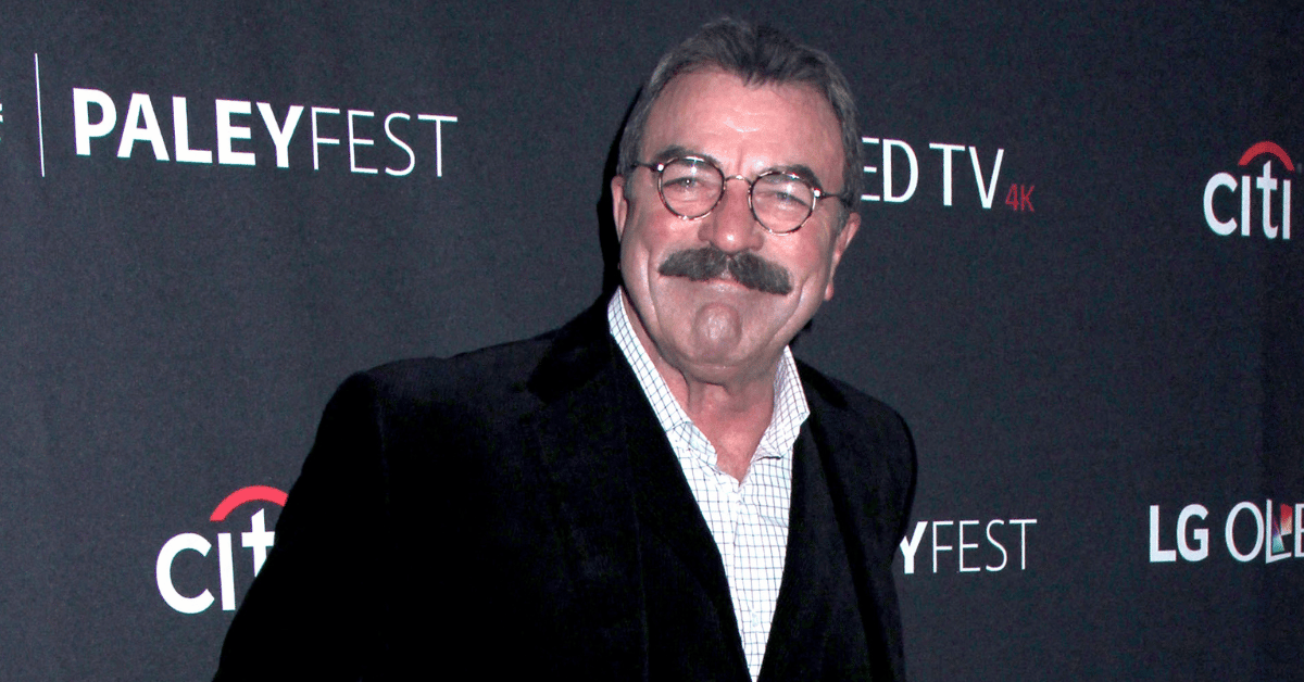 https://media.radaronline.com/brand-img/HiTQeWwZE/0x0/tom-selleck-2-1702580394394.png