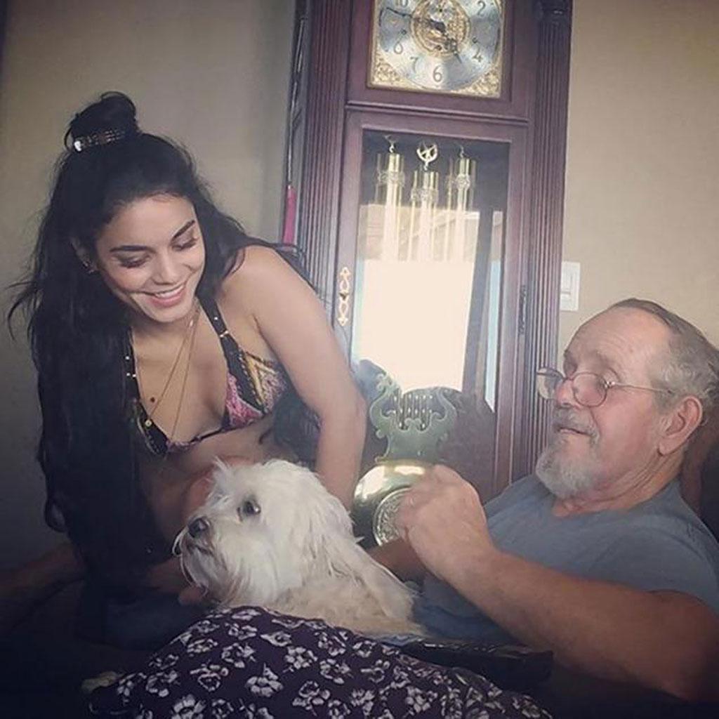 //vanessa hudgens father dies before grease live show