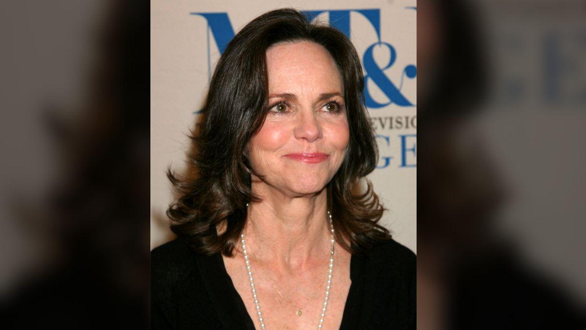 Photo of Sally Field