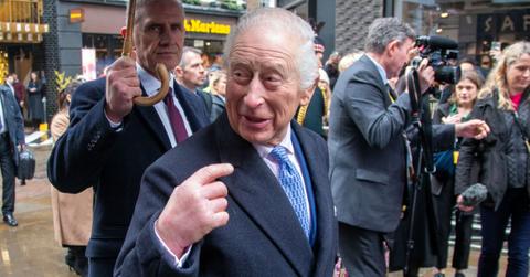 king charles turns to cannabis cancer battle turns agonizing monarch telling fans he is listening to famous stoner singer