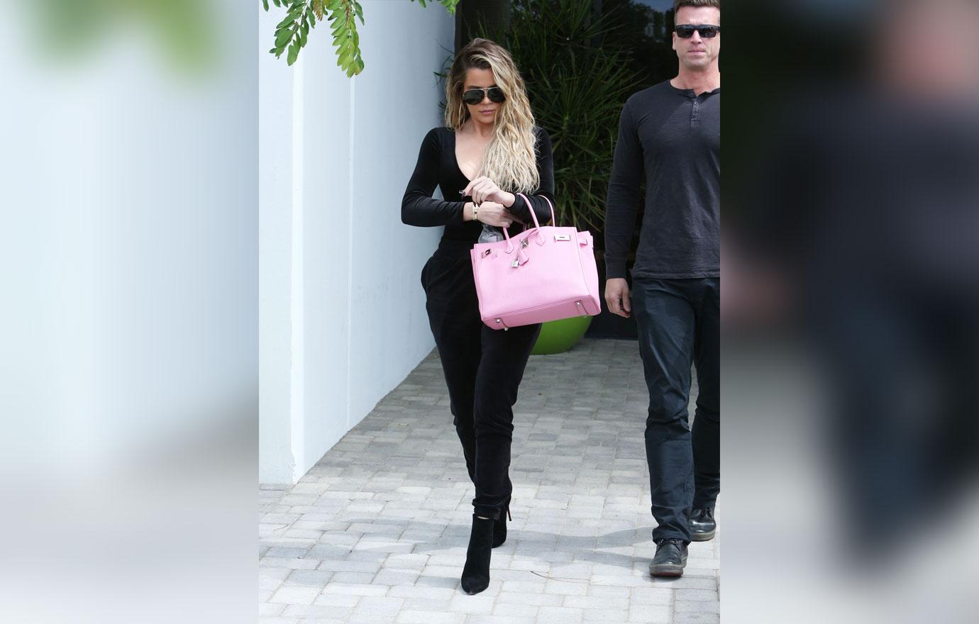 //khloe kardashian pink purse