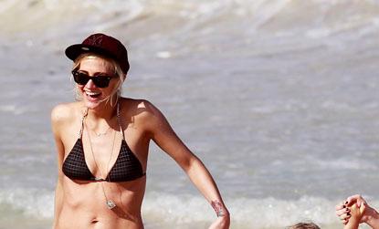 //ashlee simpson bronx beach bikini hawaii