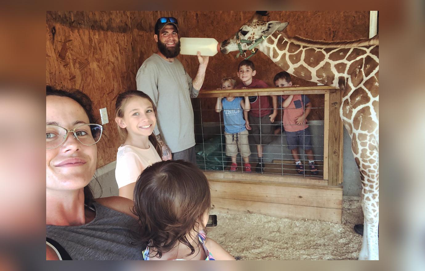 Jenelle Evans and family pose for a photo at the zoo.