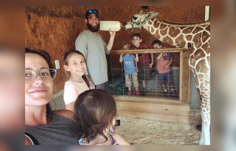Jenelle Evans and family pose for a photo at the zoo.