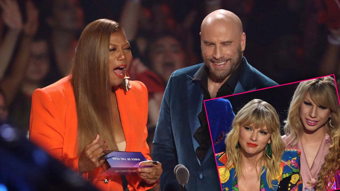 John Travolta’s MTV VMAs Blooper – Hands Taylor Swift Drag Queen Award & Won’t Open Envelope
