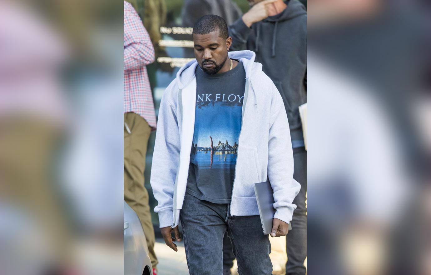 //Kanye west leaves studio pantless model