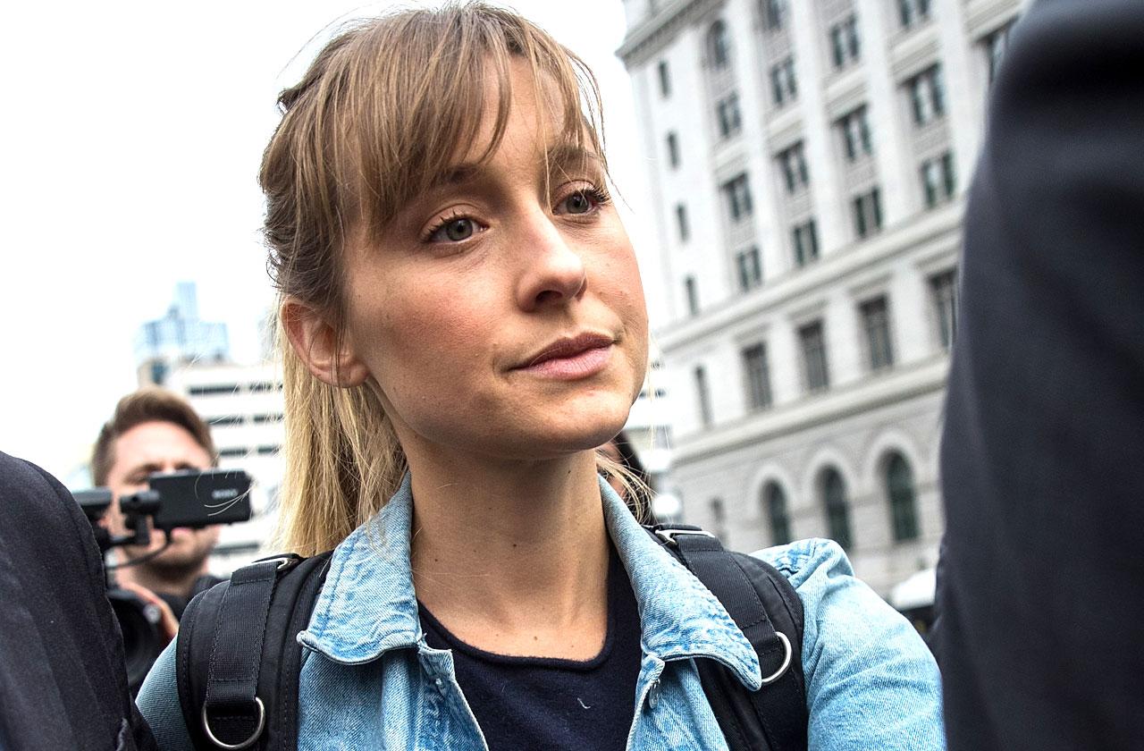 //Allison Mack Slaves Destroyed Women NXIVM Leader pp