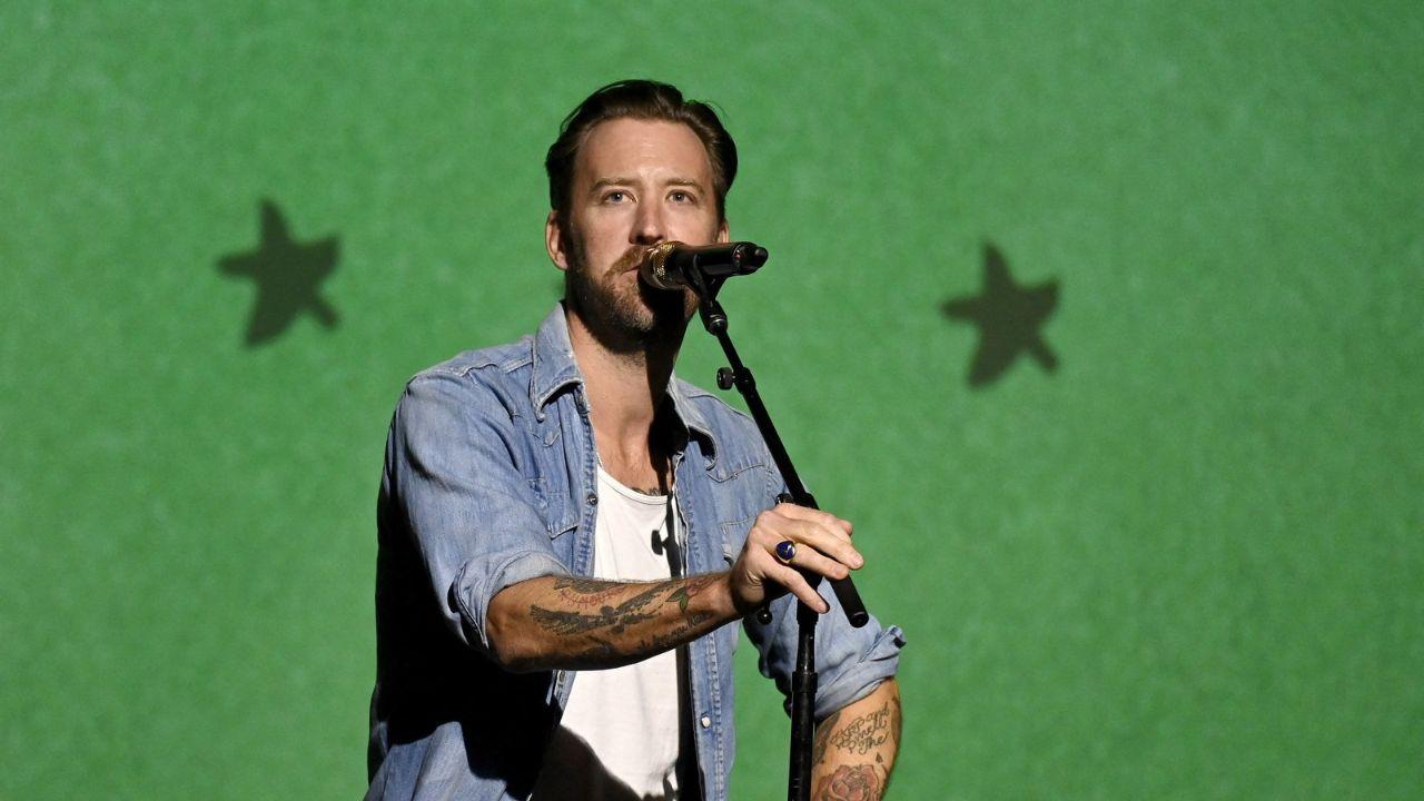 A photo of Charles Kelley