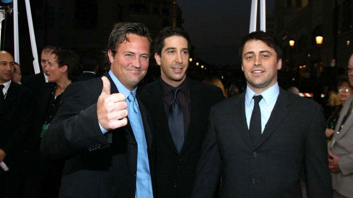Photo of Matthew Perry, David Schwimmer, and Matt LeBlanc, 
