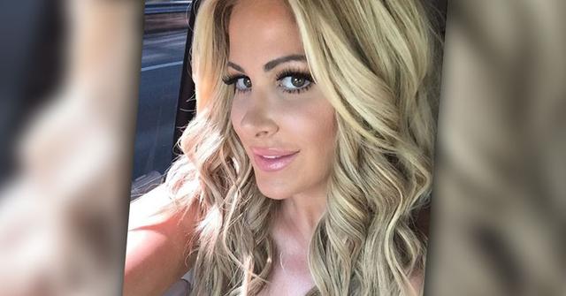 Kim Zolciak Taunts With Topless Tease In Must See Photo Reality Star Shows Off Fab Figure