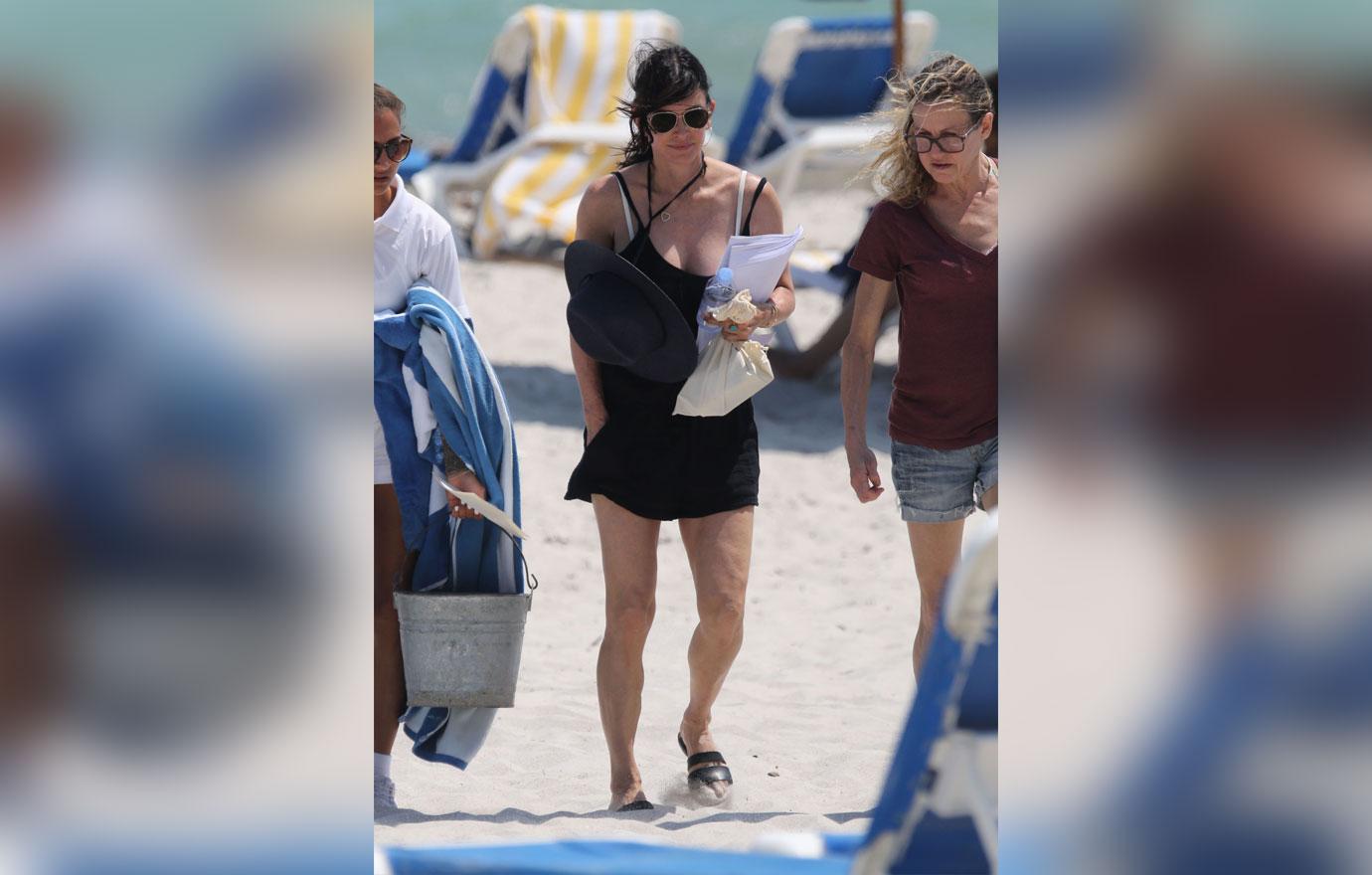 //courteney cox bikini coco miami