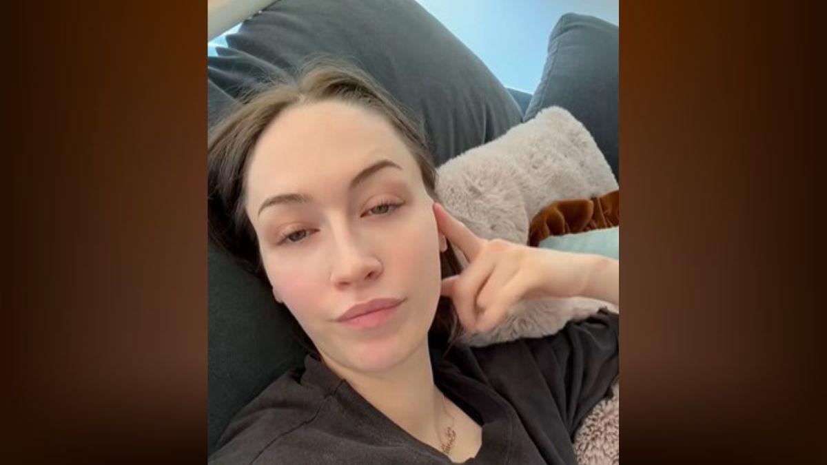 Elsie Hewitt 'didn't expect' to be single so shortly after becoming a mom, an insider claimed.