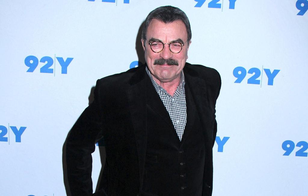 Tom Selleck Secret Medical Crisis: Riddled With Pain, Forced to Use ...