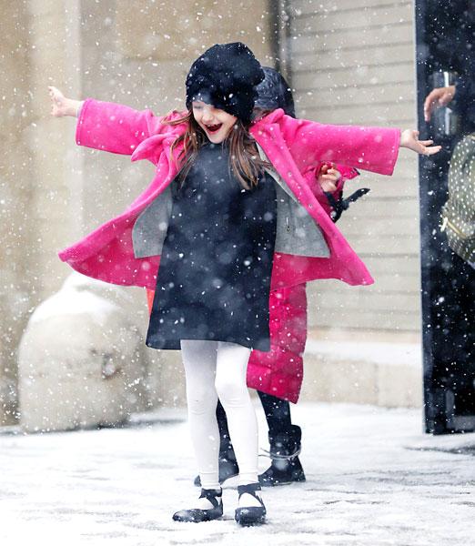 //suri cruise dances in snow