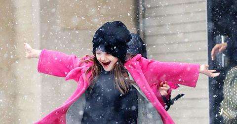 //suri cruise dances in snow