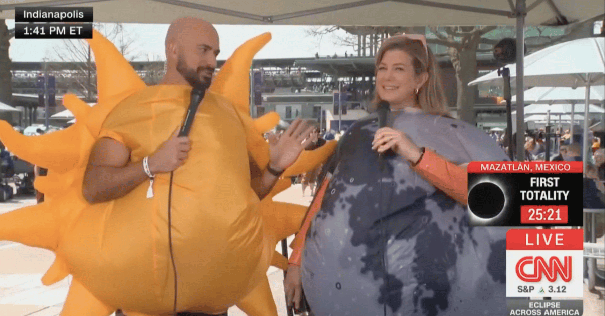 cnn host dress up as the sun and moon solar eclipse