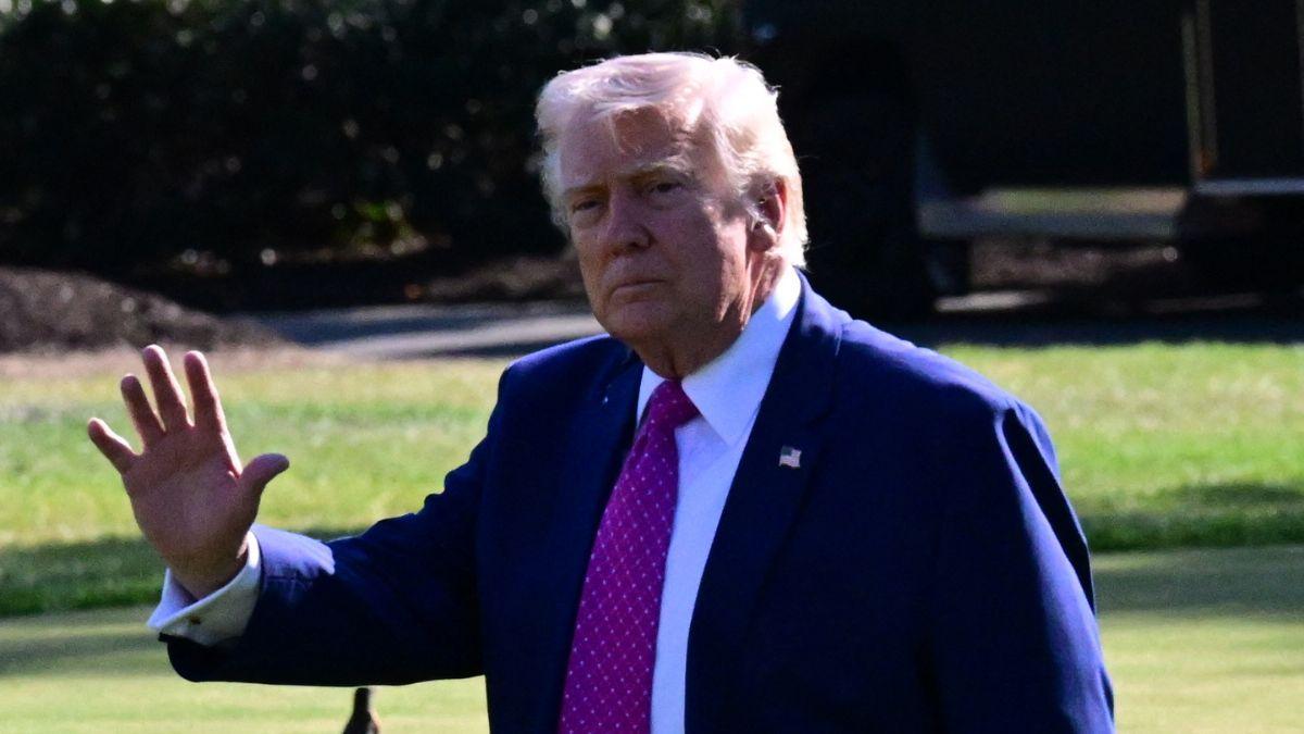 image of Megyn Kelly blasted the controversy, calling the earlier image 'blasphemous.'