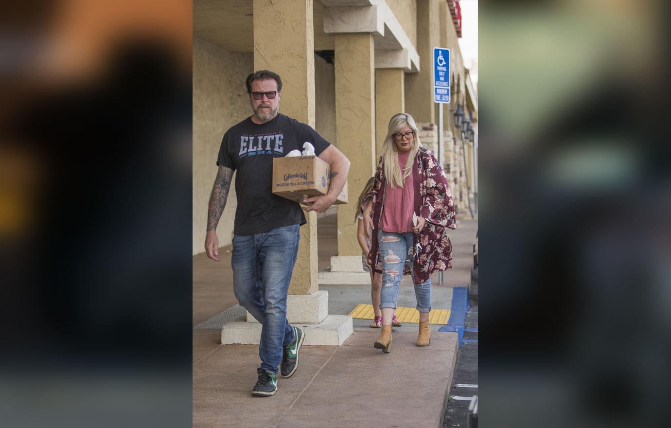 Tori Spelling Looks Exhausted During Shopping Trip