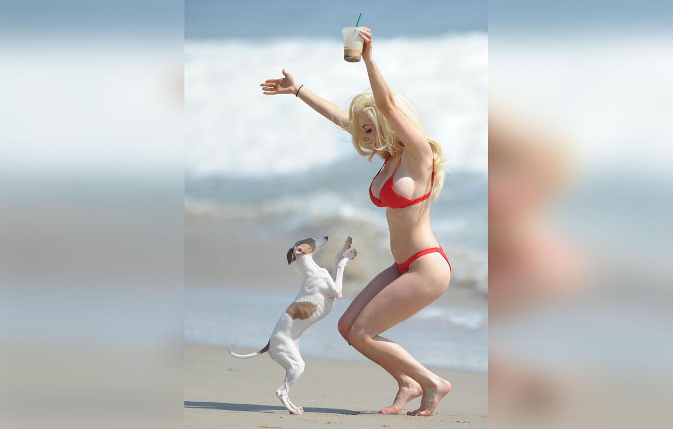 top" width="550" alt="Courtney stodden naked flaunted b...