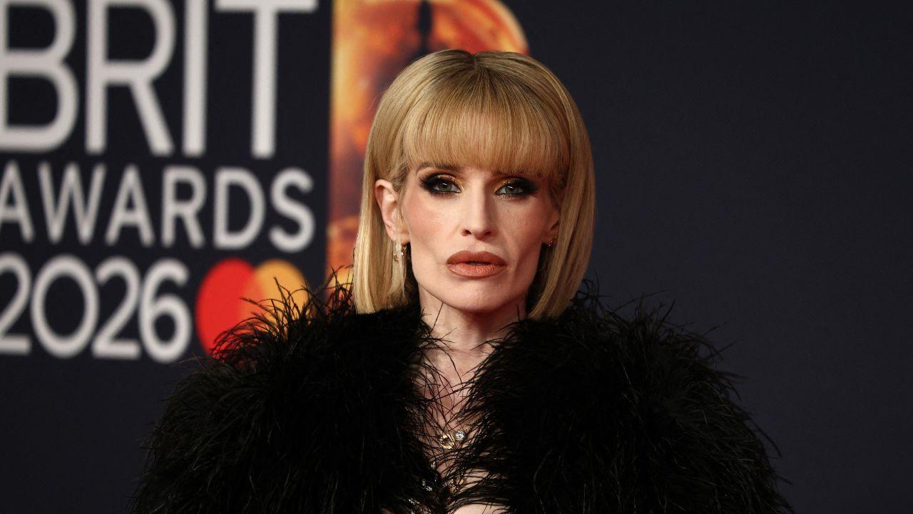 Kelly Osbourne hits back at cruel comments over her weight loss and addresses criticism of her appearance.