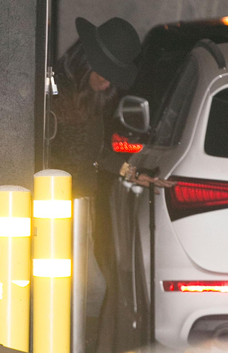 Naomi Campbell Dating Idris Elba? Photos Of Pair Leaving 1Oak Nightclub