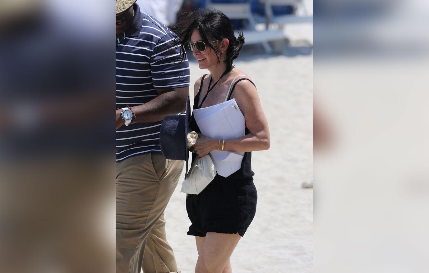 //courteney cox bikini coco miami