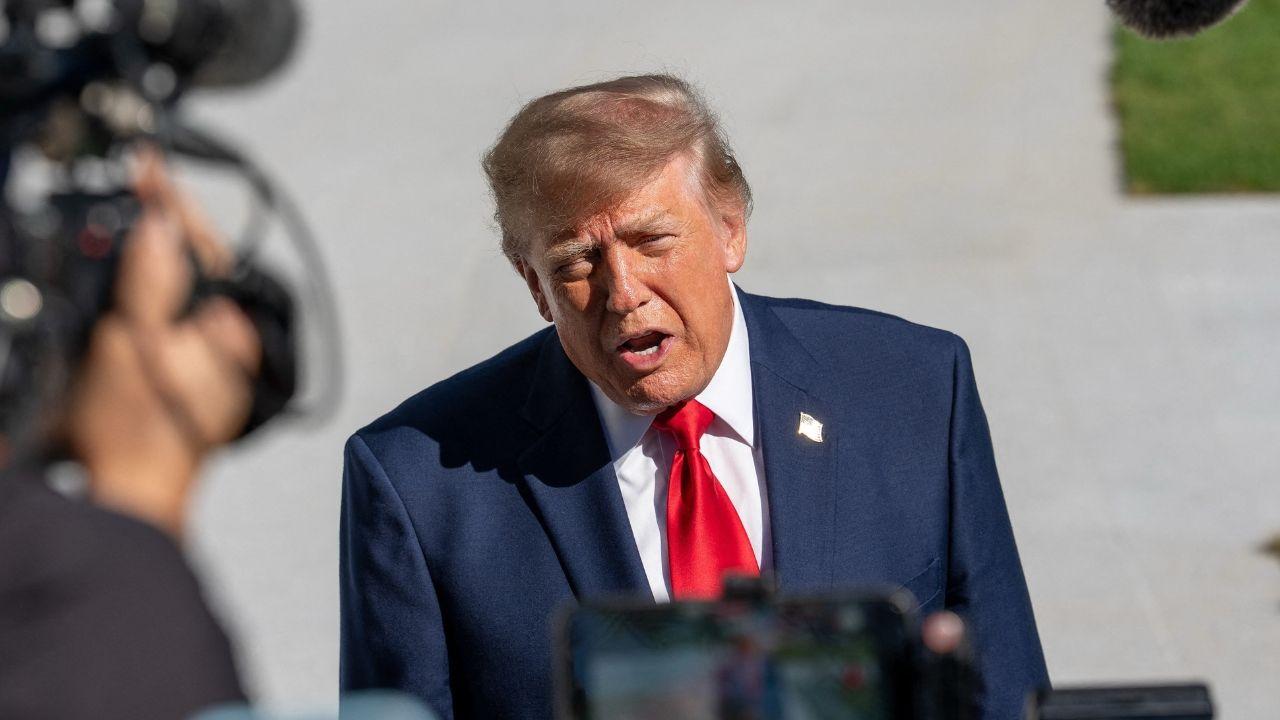 Image of Donald Trump gushed over Nicki Minaj's 'beautiful a--' at a Michigan rally.