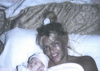 //postannanicolesmithphotospage