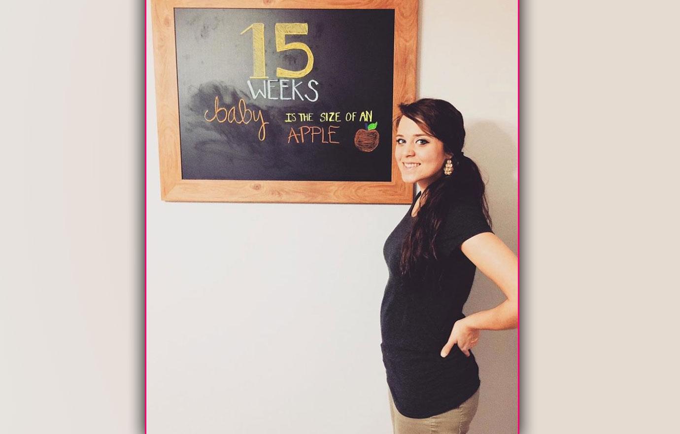 Jinger Duggar Shows Off Size Of An Apple Baby Bump