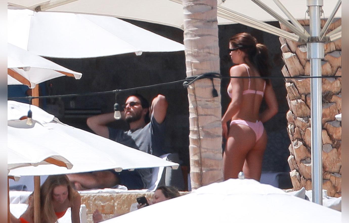 Scott Disick Piles On Pounds In Mexico