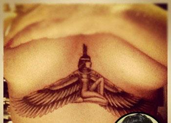 //rihanna underboob wenn_