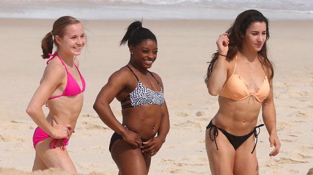 madison kocian simone biles alexandra raisman olympic gymnasts beach day pics